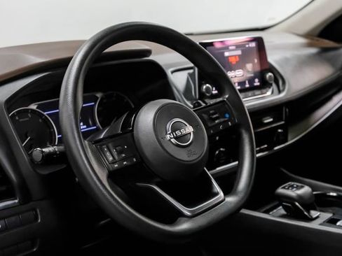 Used 2022 Nissan Rogue SV image 19