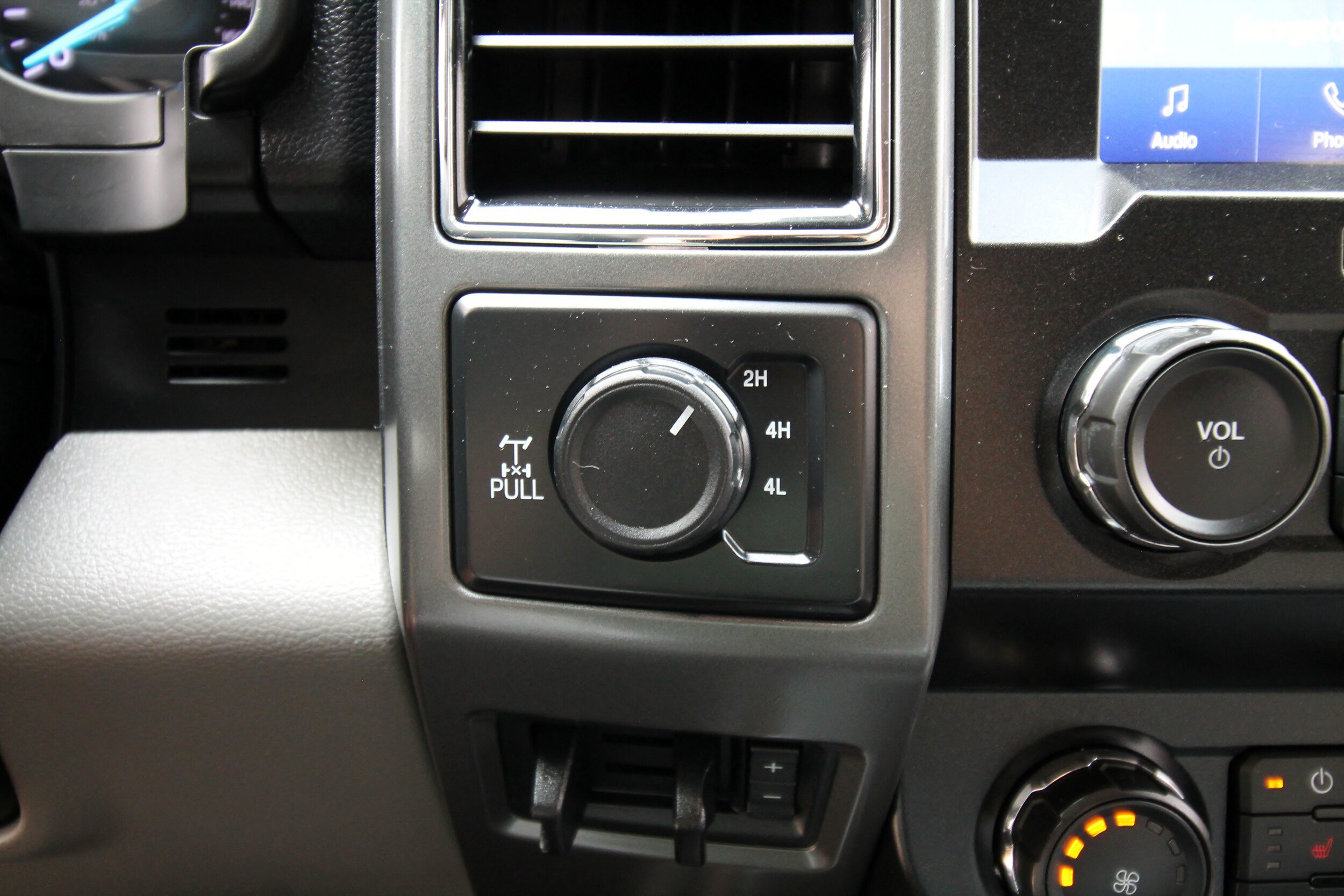 Used 2020 Ford F250 XLT w/ XLT Premium Package AWD/4WD image 33