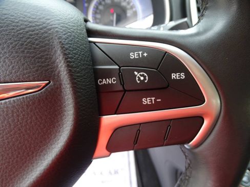 Used 2016 Chrysler 200 Limited Sedan FWD image 16
