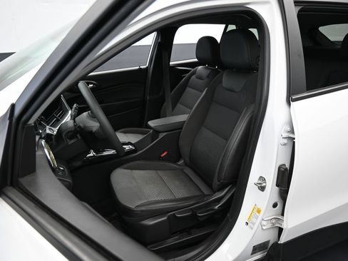 Used 2024 Chevrolet Trax LT FWD image 10