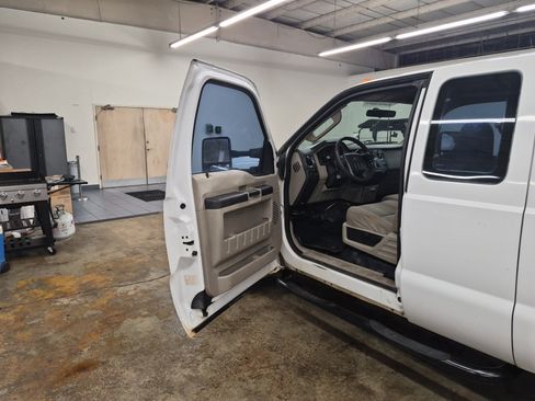 Used 2008 Ford F350 XLT image 11