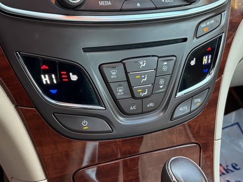 Used 2016 Buick Regal Premium w/ Driver Confidence Package #2 image 34