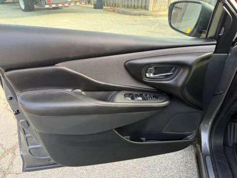 Used 2021 Nissan Murano S AWD/4WD image 17