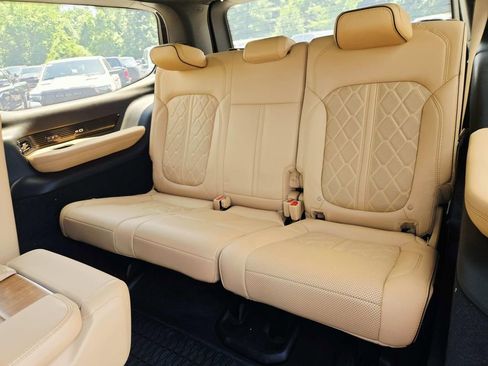 Used 2022 Jeep Grand Wagoneer Series III AWD/4WD image 15