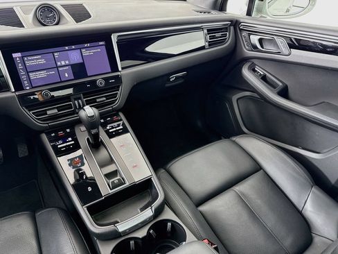 Certified 2023 Porsche Macan S AWD/4WD image 26