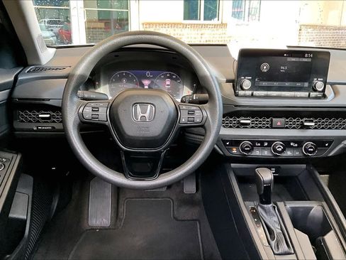 Used 2025 Honda Accord SE image 6
