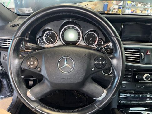 Used 2017 Mercedes-Benz E 300 4MATIC image 42