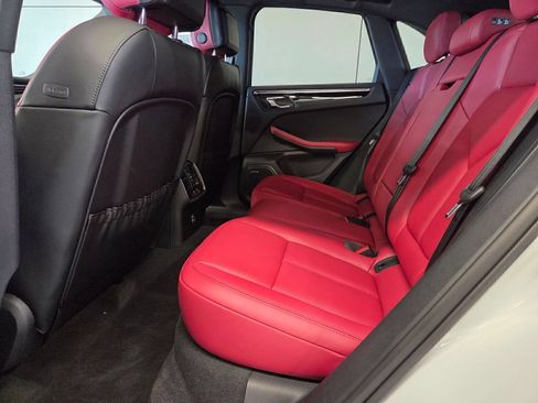 Certified 2026 Porsche Macan S AWD/4WD image 11