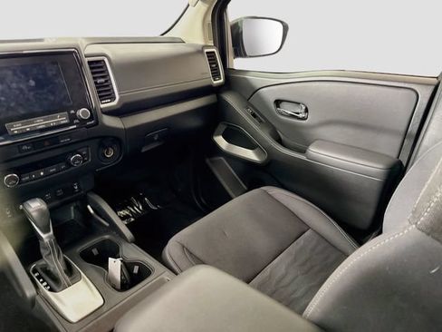 Used 2024 Nissan Frontier SV w/ SV Convenience Package RWD image 22