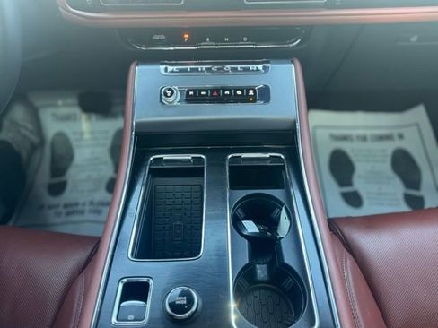 Used 2025 Lincoln Aviator Reserve w/ Equipment Group 201A image 17