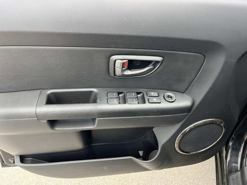 Used 2011 Kia Soul + w/ Audio Pkg FWD image 24