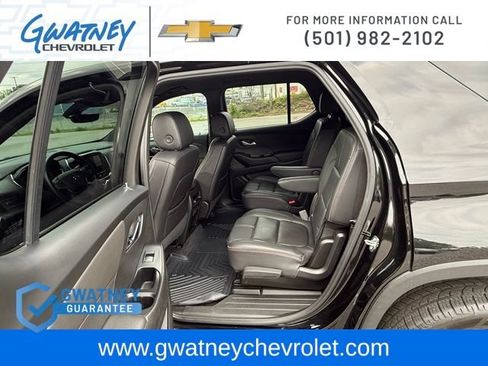 Used 2023 Chevrolet Traverse RS FWD image 32