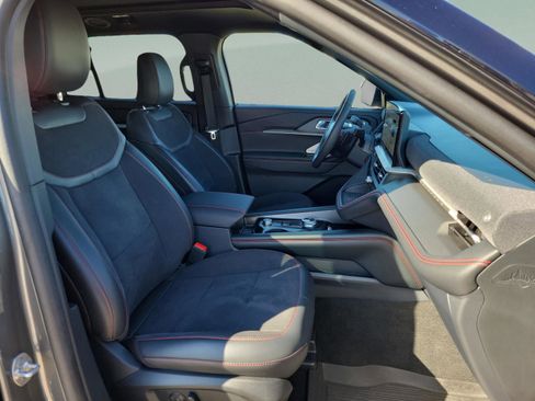 Certified 2025 Ford Explorer ST w/ Sun And Sound Package image 31