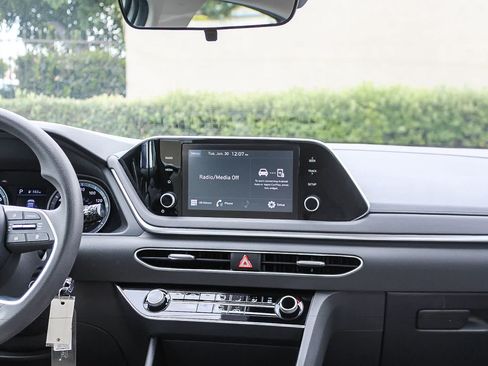 Certified 2023 Hyundai Sonata SE FWD image 17