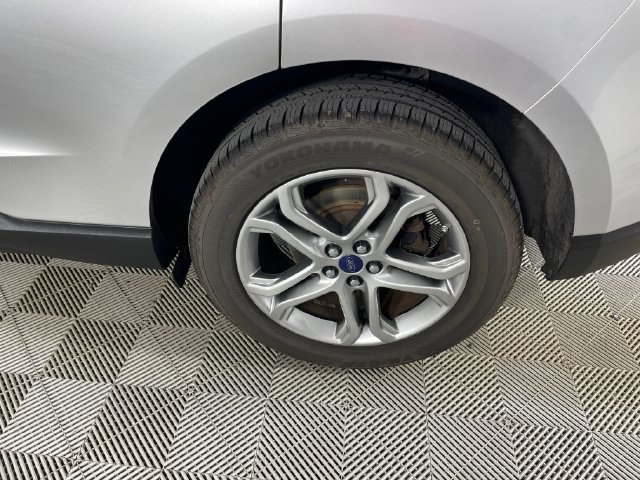 Used 2016 Ford Edge Titanium w/ Technology Package AWD/4WD image 20