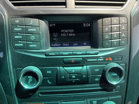 Used 2017 Ford Explorer XLT FWD image 34