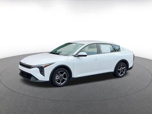 Used 2025 Kia K4 FWD image 6