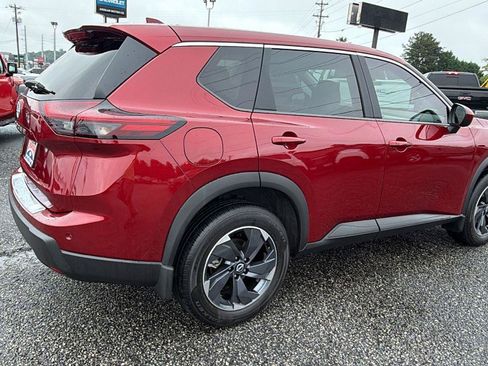 Used 2025 Nissan Rogue SV FWD image 7