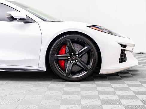Used 2024 Chevrolet Corvette E-Ray w/ ZER Performance Package AWD/4WD image 34