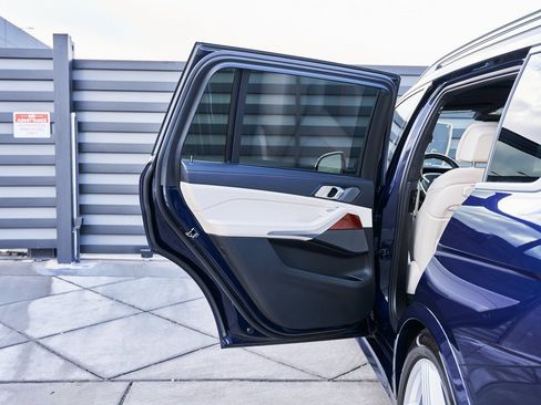 Used 2024 BMW ALPINA XB7 ALPINA XB7 image 28