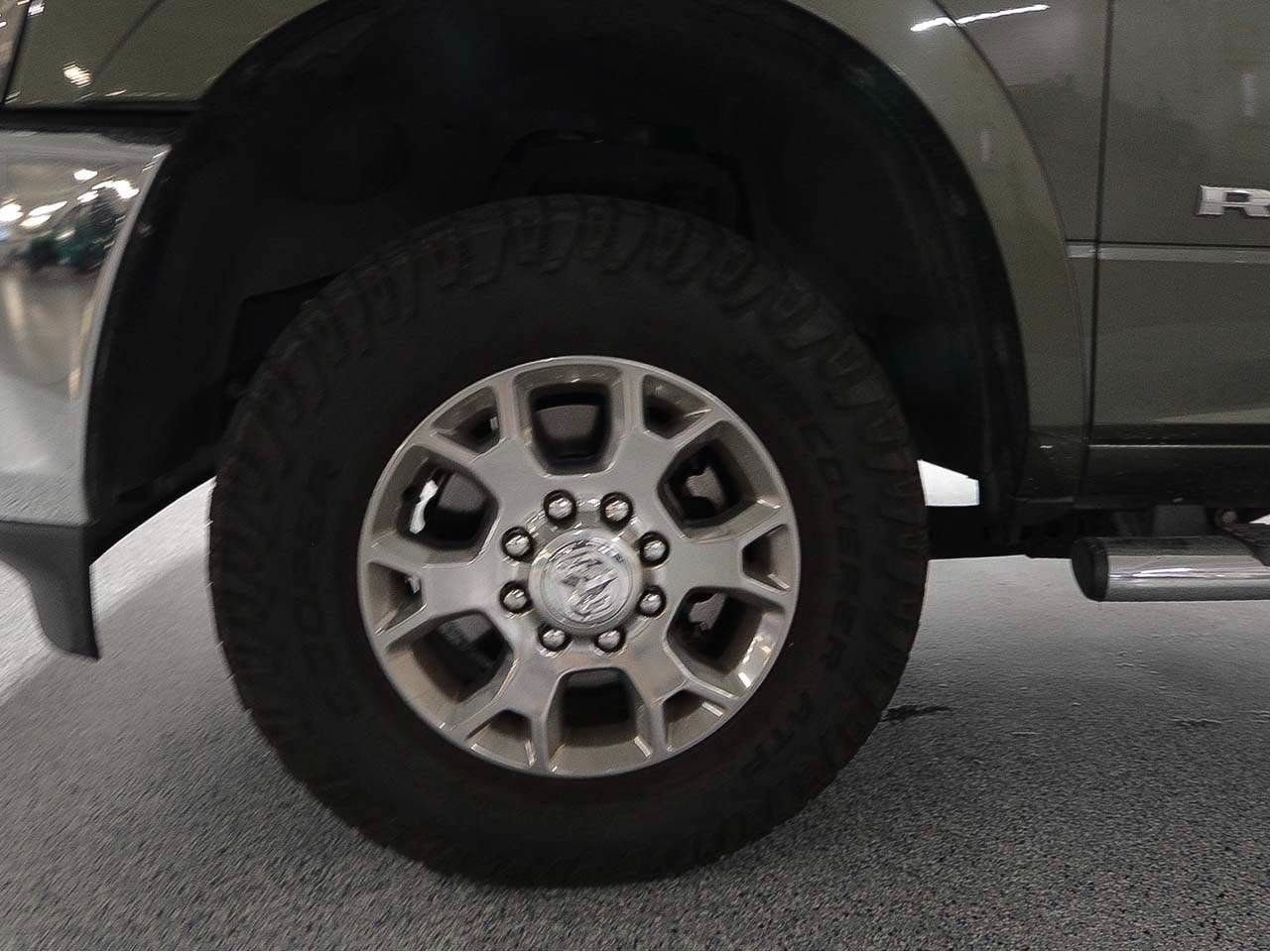 Used 2020 RAM 2500 Laramie AWD/4WD image 8