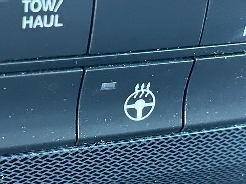 Used 2017 RAM 1500 Rebel w/ Luxury Group image 19