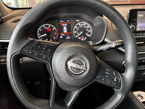 Used 2024 Nissan Altima 2.5 S FWD image 21