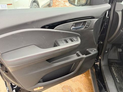 New 2026 Honda Ridgeline Black Edition image 17