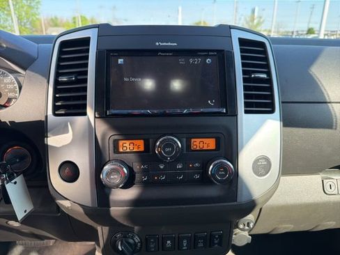 Used 2018 Nissan Frontier PRO-4X image 24
