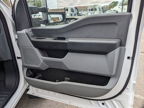 New 2024 Ford F550 XL image 34