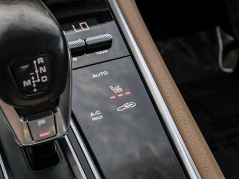 Used 2018 Porsche Panamera 4 w/ Sport Chrono Package image 33