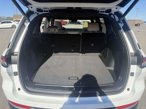 New 2026 Jeep Grand Cherokee Limited RWD image 9
