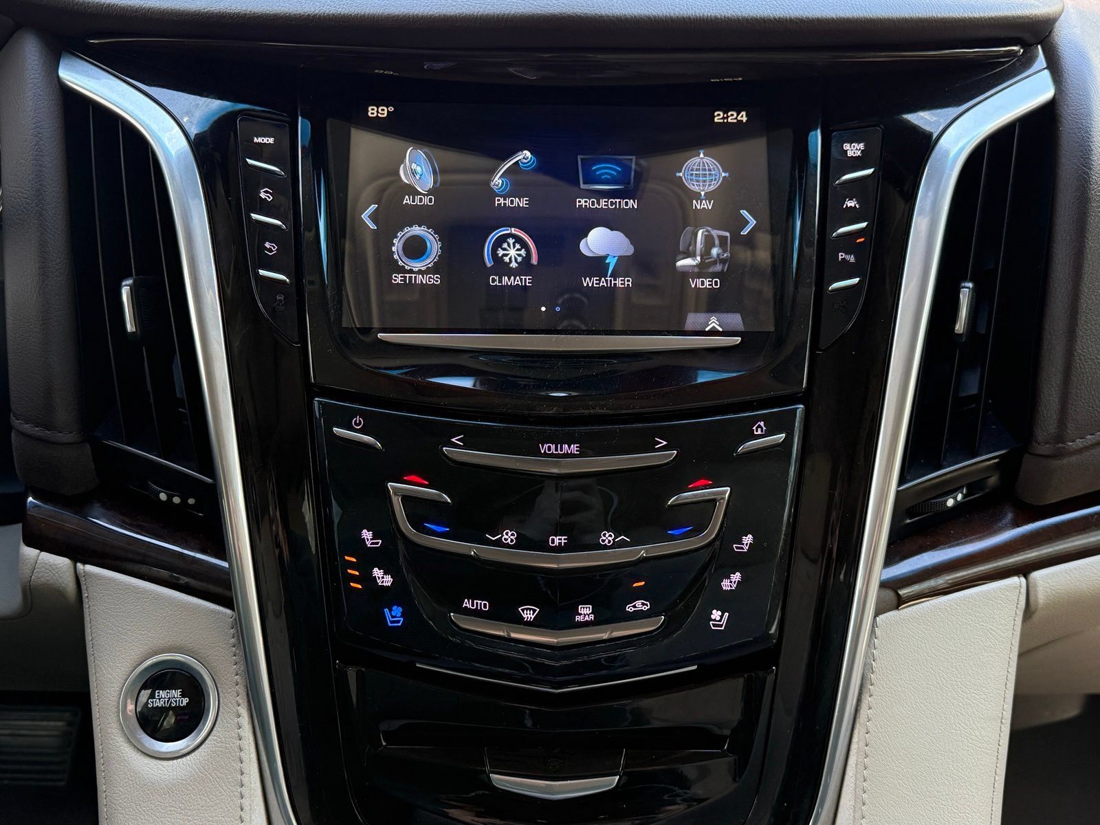 Used 2017 Cadillac Escalade Luxury RWD image 30