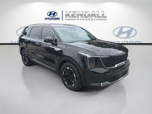 Used 2024 Kia Sorento S FWD image 1