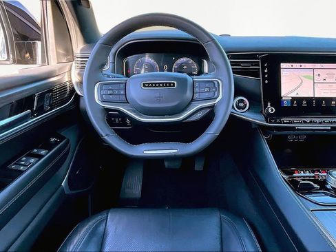 Used 2024 Jeep Wagoneer L Series II w/ Flexible Seating Group image 8