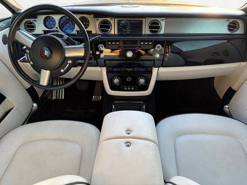 Used 2009 Rolls-Royce Phantom Drophead Coupe image 7