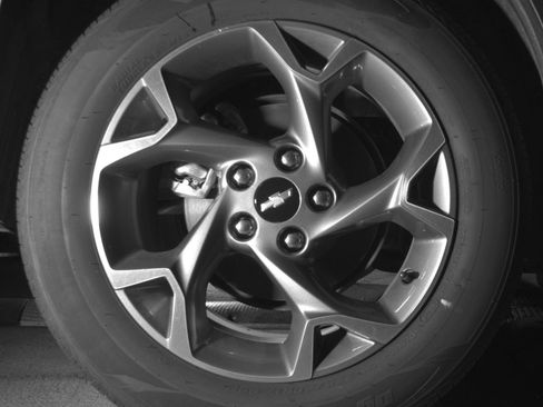 Used 2025 Chevrolet Trax LT FWD image 18