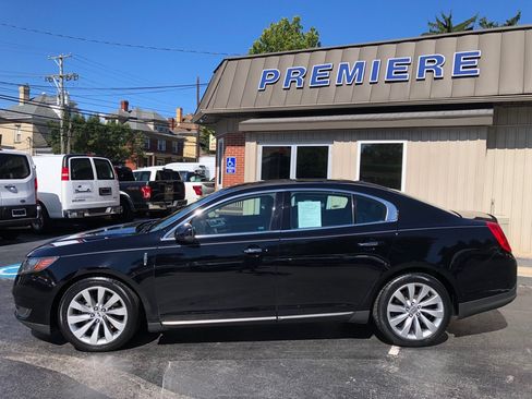 Used 2016 Lincoln MKS AWD image 3