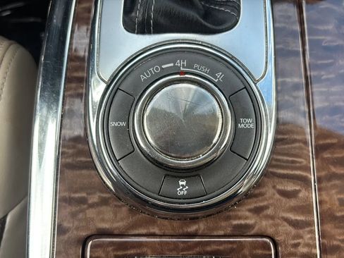 Used 2018 Nissan Armada Platinum w/ Captain Seat Package AWD/4WD image 30