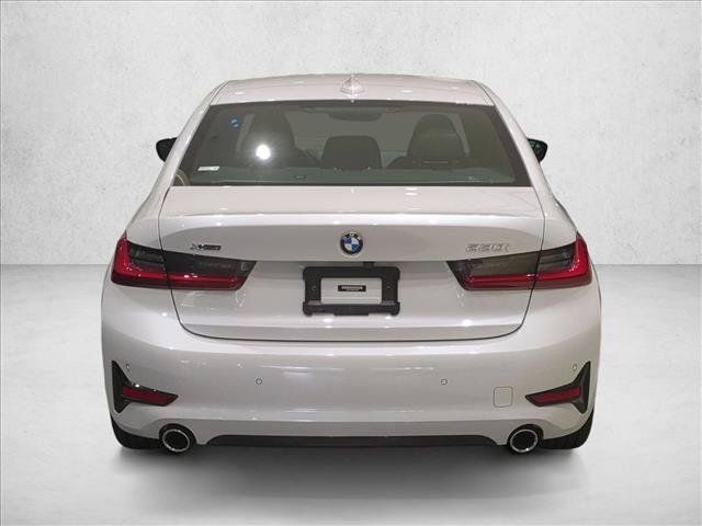 Used 2022 BMW 330i xDrive Sedan w/ Premium Package 2 AWD/4WD image 7