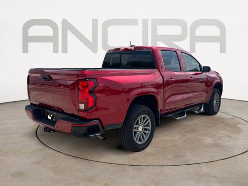 Used 2025 Chevrolet Colorado LT RWD image 9