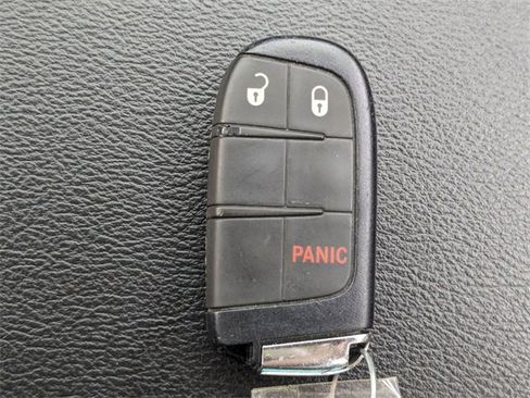 Used 2021 Jeep Compass Latitude w/ Sun and Sound Group image 25