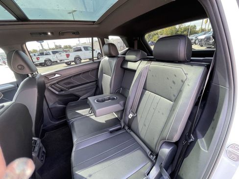 Used 2024 Volkswagen Tiguan SE R-Line image 31