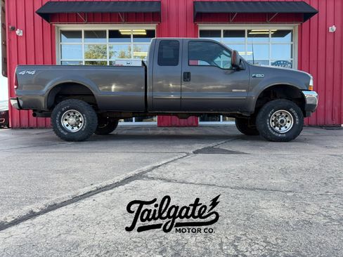 Used 2003 Ford F250 Lariat AWD/4WD image 1