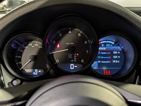 New 2026 Porsche Macan image 29