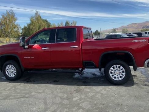 Used 2021 Chevrolet Silverado 2500 LTZ w/ LTZ Convenience Package image 6