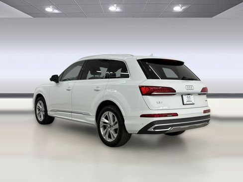 Used 2023 Audi Q7 2.0T Premium Plus w/ Premium Plus Package AWD/4WD image 3
