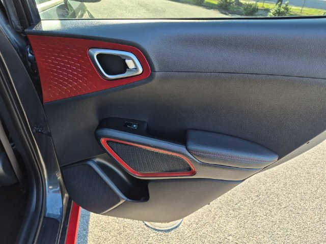 Used 2020 Kia Soul GT-Line Turbo FWD image 33