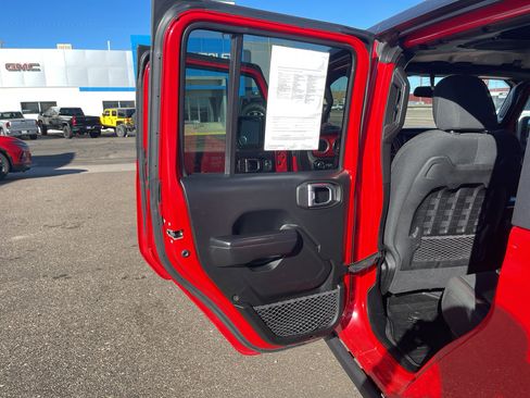Used 2021 Jeep Gladiator Rubicon w/ LED Lighting Group image 16