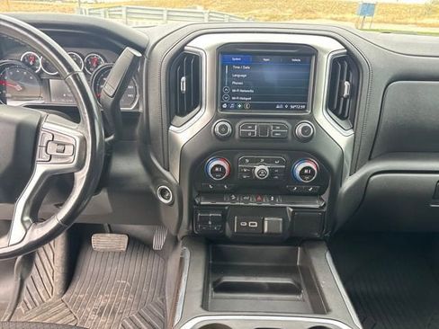 Used 2021 Chevrolet Silverado 1500 LT Trail Boss w/ Bed Protection Package image 18